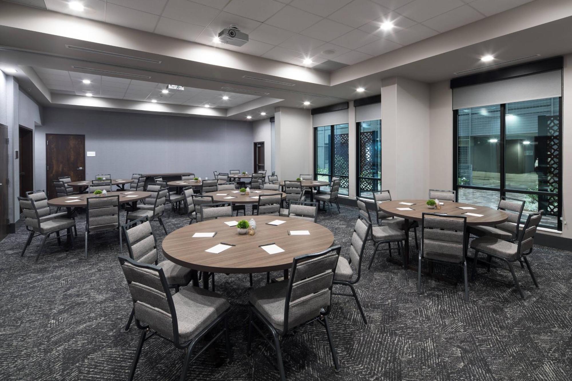 Courtyard By Marriott Houston Heights/I-10 Hotel Buitenkant foto
